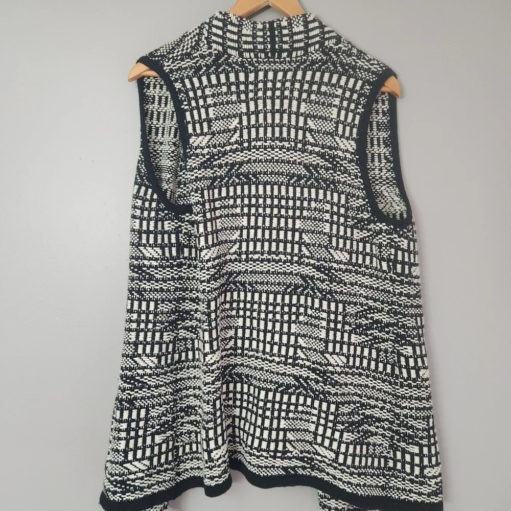 Anthropologie | Angel of The North black and white open sweater vest size Medium - Picture 4 of 8
